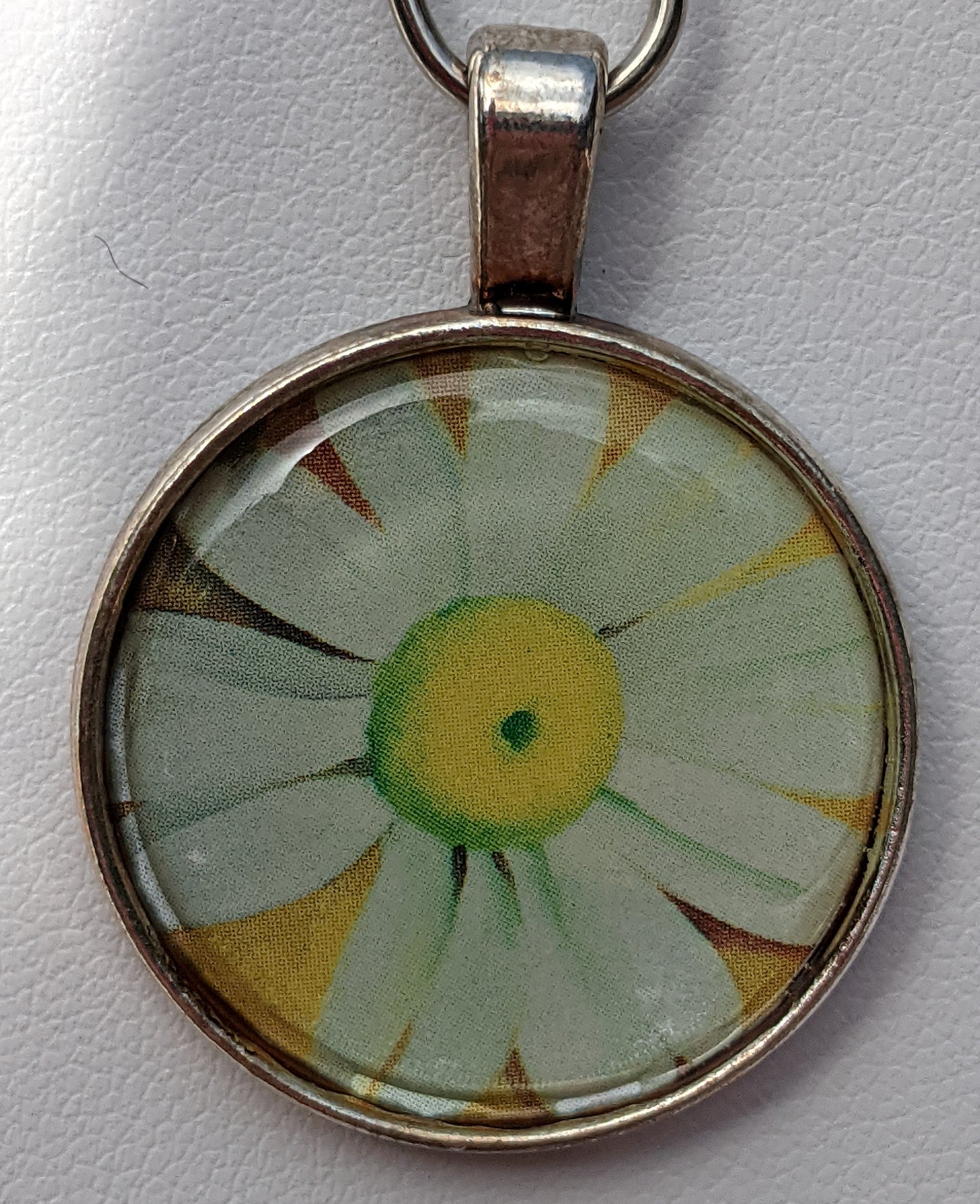 White Daisy Print Silver-tone Pendant