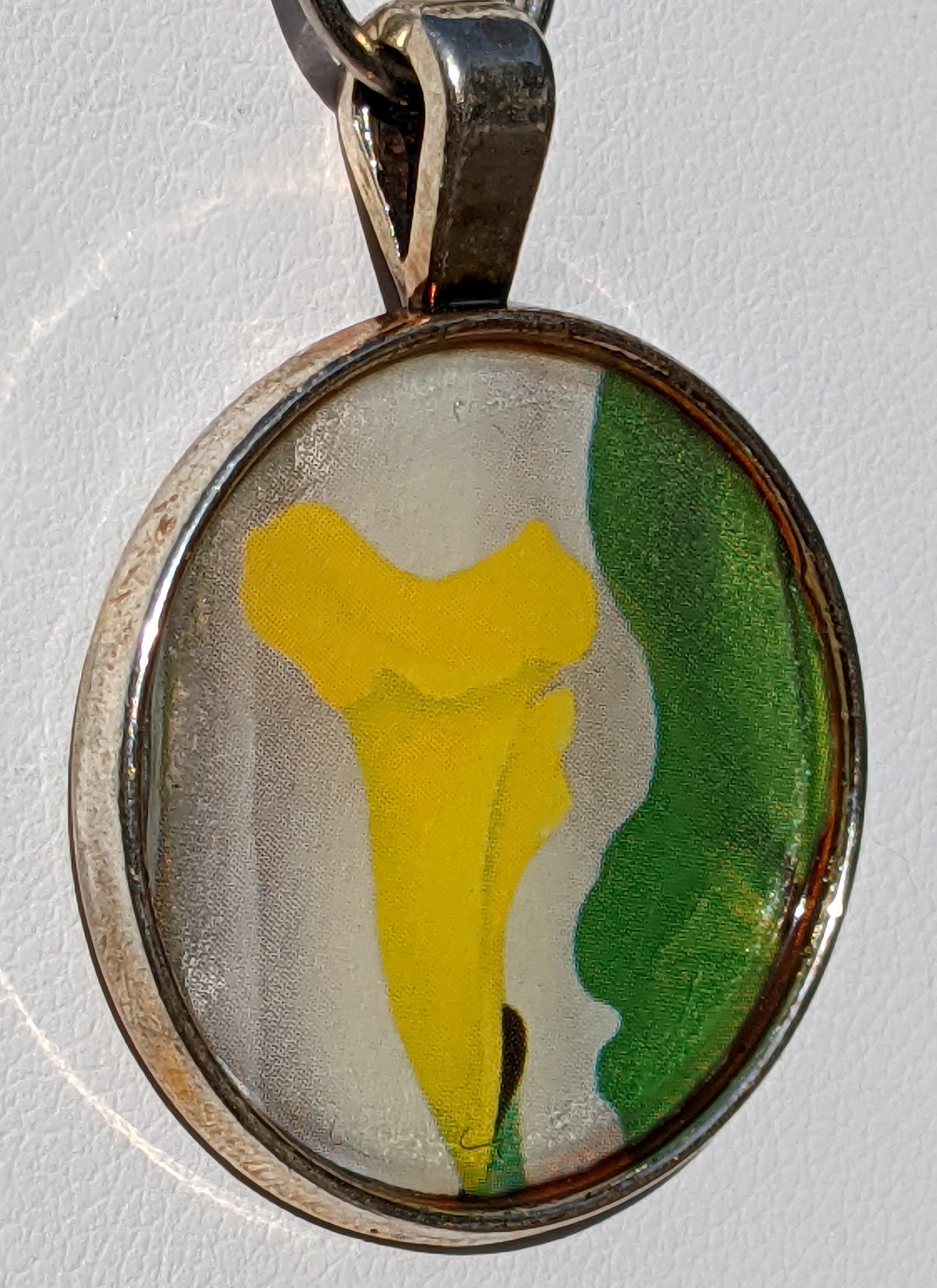Georgia O'Keeffe Yellow Lily Print Silver-tone Pendant
