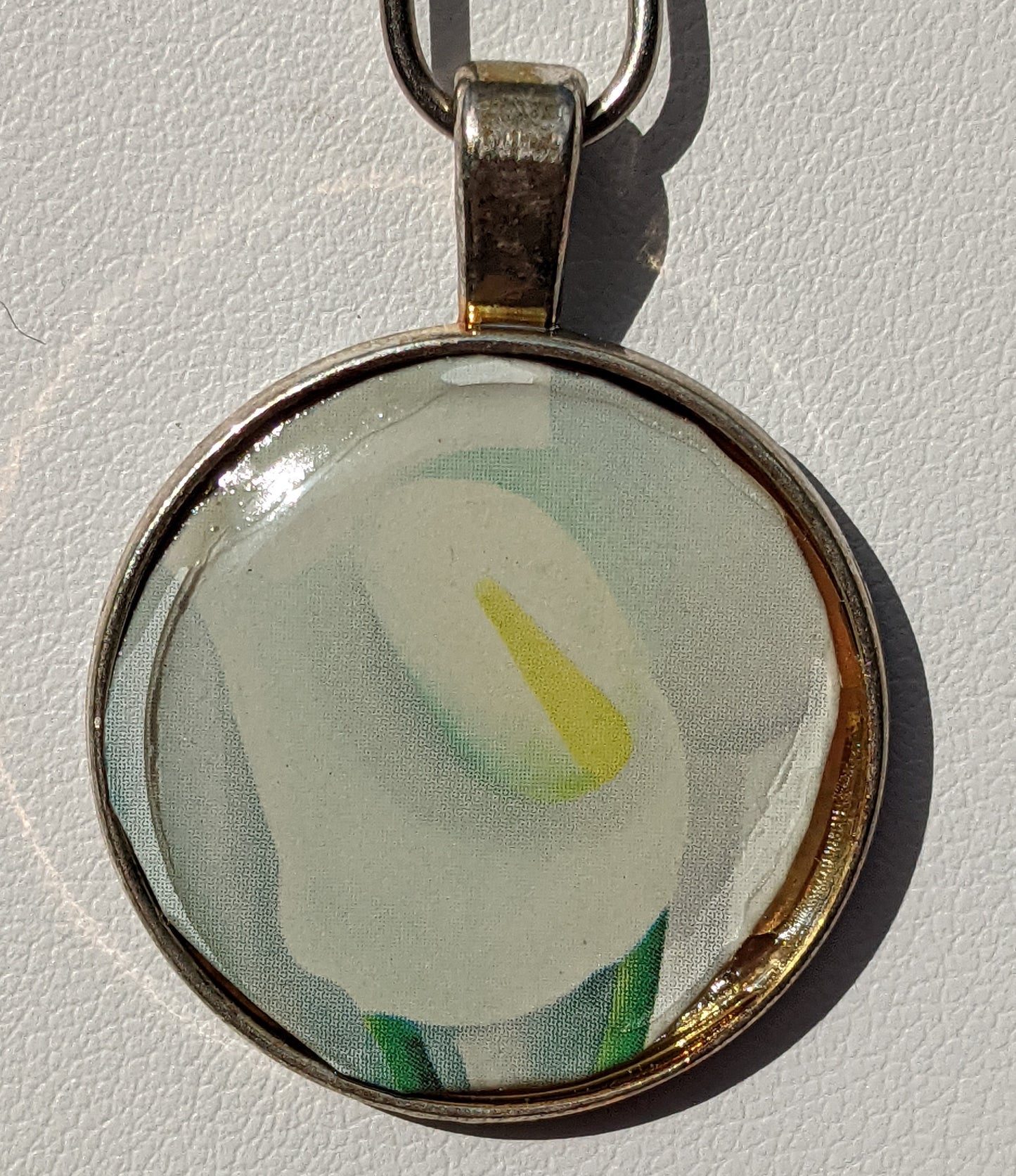 Georgia O'Keeffe White Calla Lily Print Silver-tone Pendant